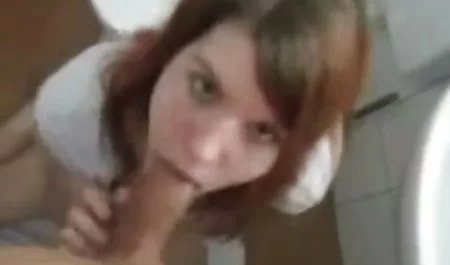 روز باز سکس با جوراب ساق بلند