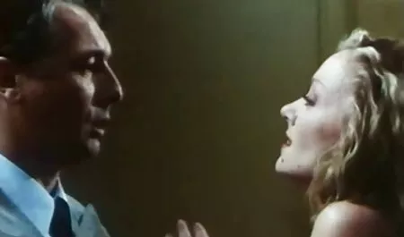 من به دنبال زنان,تلفن, زن, کودکان سکس با جوراب بلند