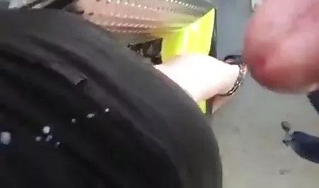 دست فیلم سوپر با جوراب و پا